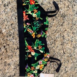 NWT: Lively-The Straight Up Bralette(Garden Print)